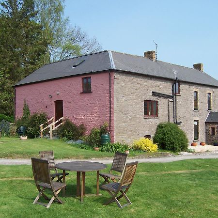Brynderwen Bed & Breakfast Llangorse Exterior foto